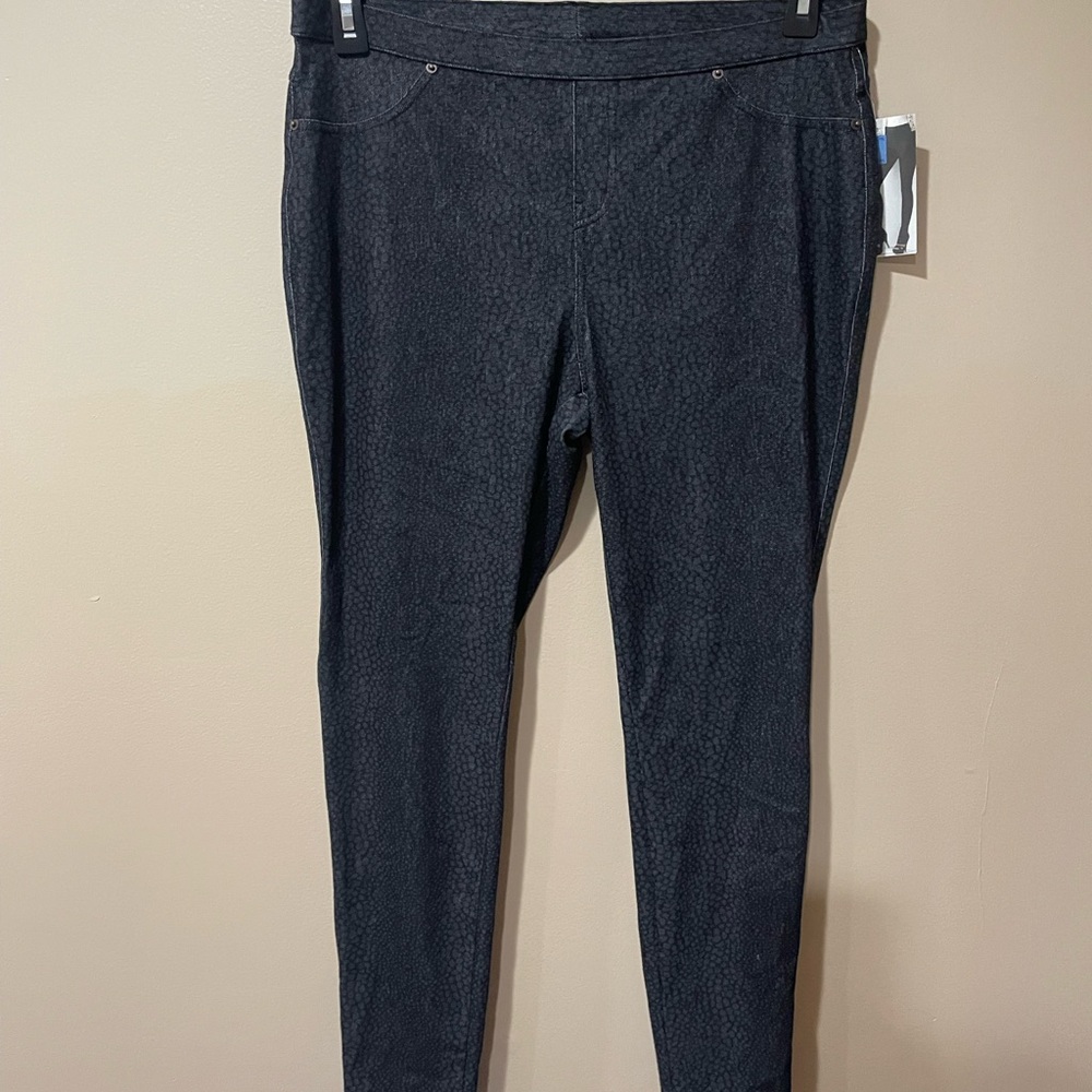 Simply Vera, Vera Wang black animal print leggings ~ Size Large ~ NWT